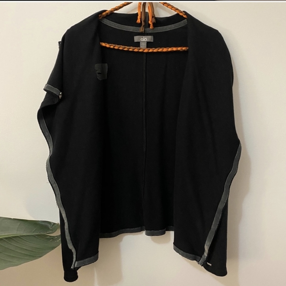 Alo Yoga Black Light Wrap Cardigan Small - Picture 6 of 7